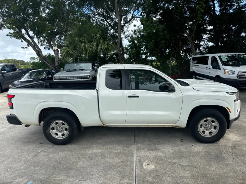 2024 Nissan Frontier S photo 4