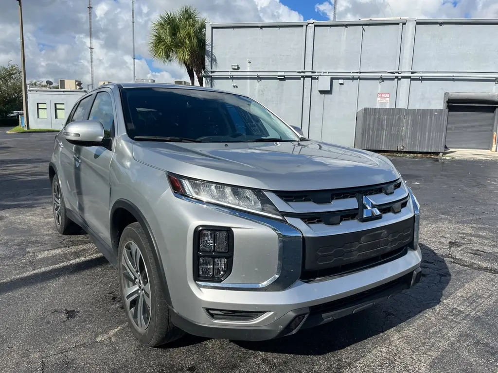 2023 Mitsubishi Outlander Sport SE photo 4