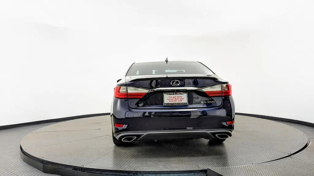 2017 Lexus ES 350 photo 4
