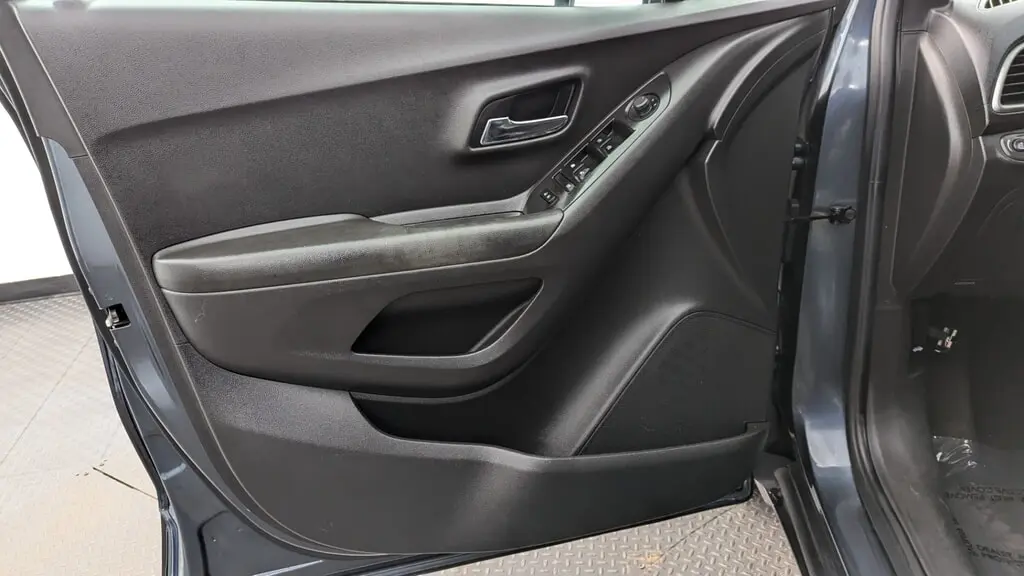 Florida Fine Cars - Used CHEVROLET TRAX 2021 MARGATE LT