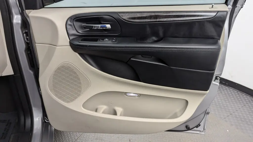 Florida Fine Cars - Used DODGE GRAND CARAVAN 2016 MIAMI SXT