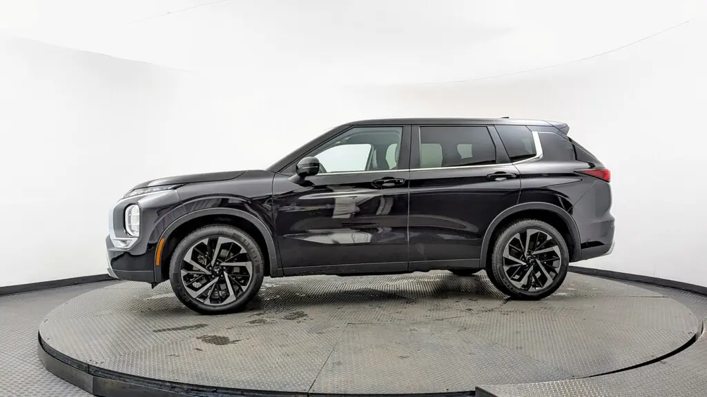 Florida Fine Cars - Used MITSUBISHI OUTLANDER 2024 MIAMI SE
