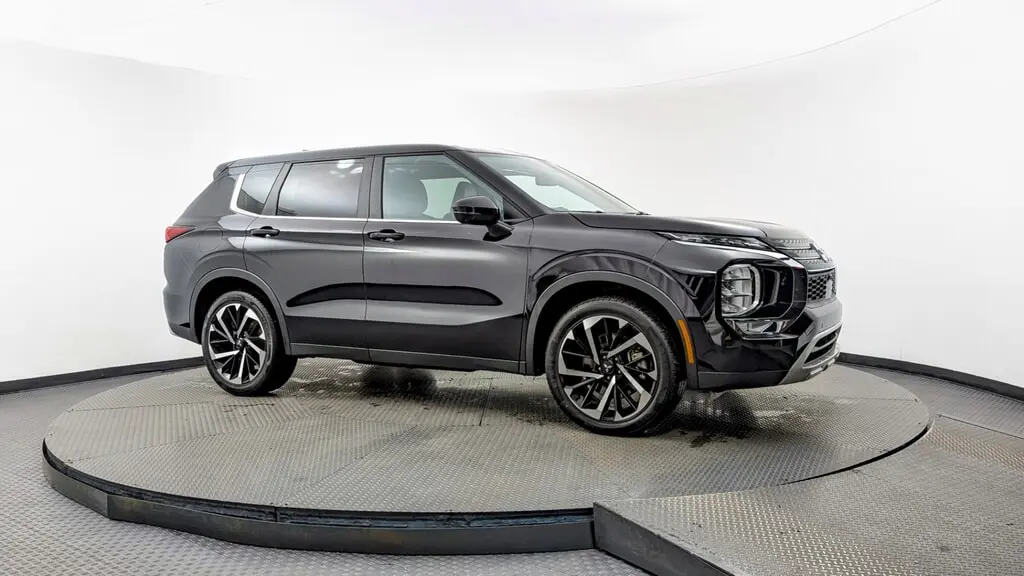 Florida Fine Cars - Used MITSUBISHI OUTLANDER 2024 MIAMI SE