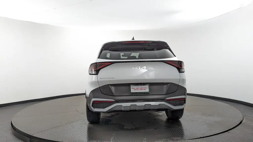 2024 Kia Sportage EX photo 3