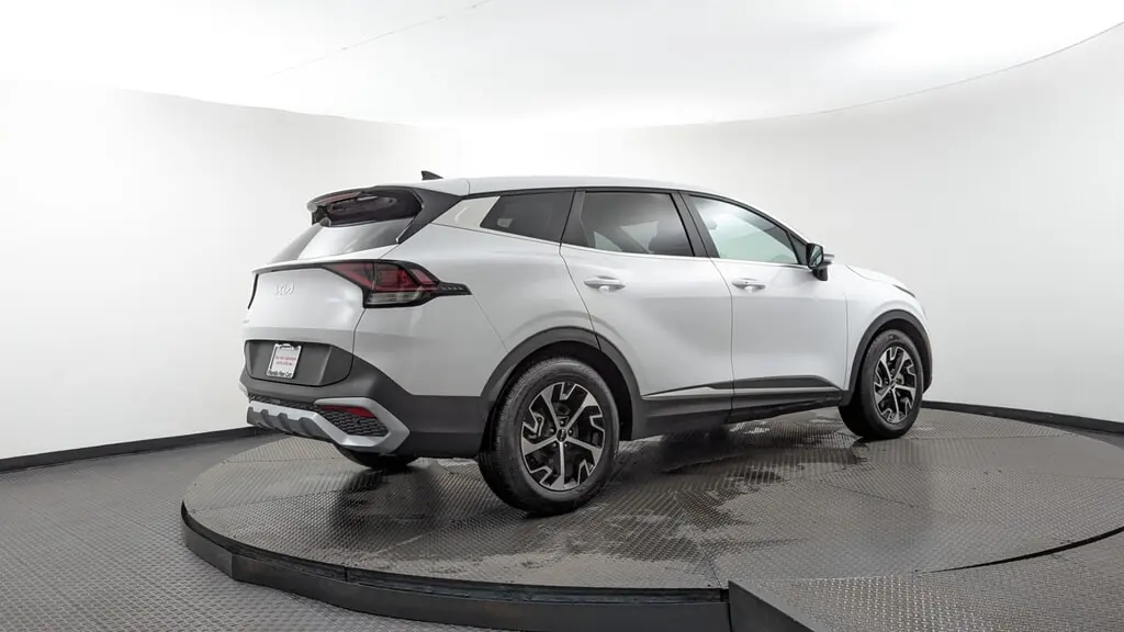 2024 Kia Sportage EX photo 4