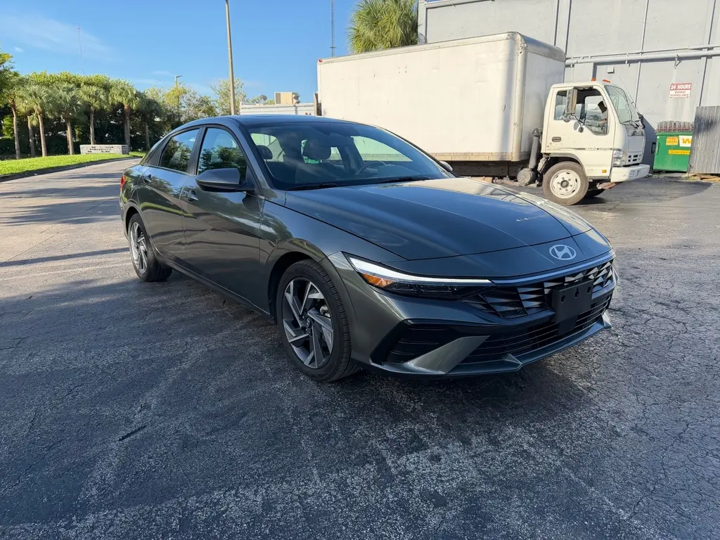 Florida Fine Cars - Used HYUNDAI ELANTRA 2025 WEST PALM SEL CONVENIENCE