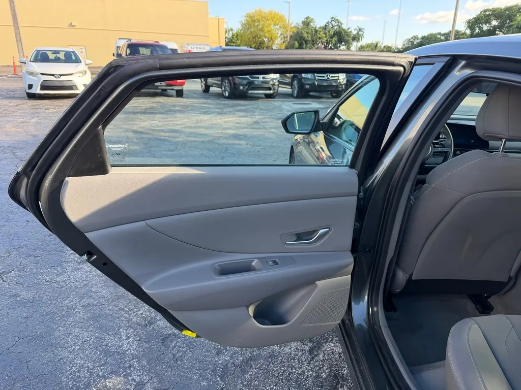 Florida Fine Cars - Used HYUNDAI ELANTRA 2025 WEST PALM SEL CONVENIENCE