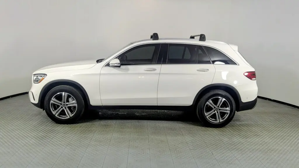 2021 Mercedes Benz GLC 300 photo 2