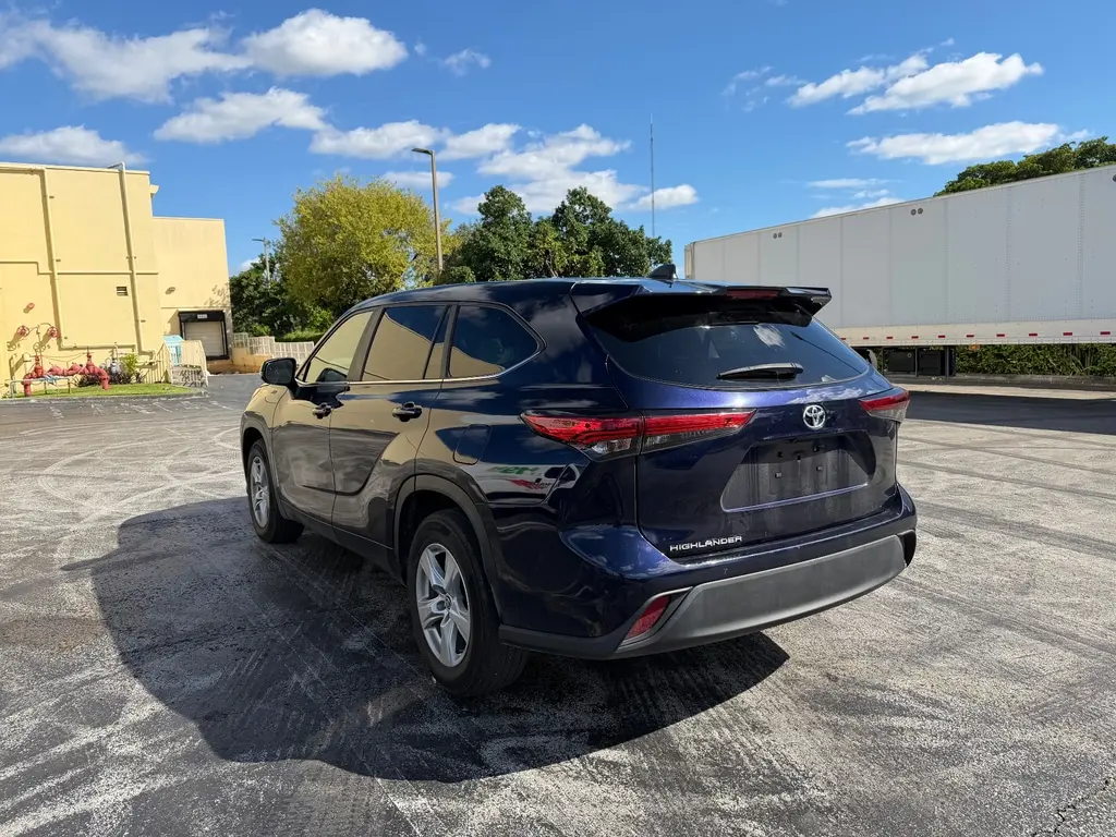 Florida Fine Cars - Used TOYOTA HIGHLANDER 2023 MIAMI L