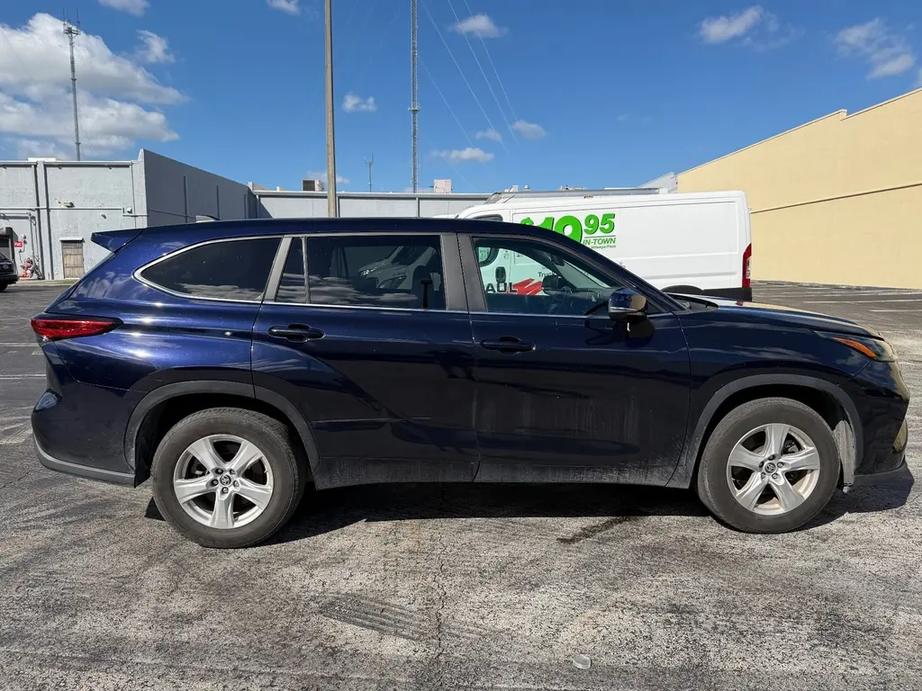 Florida Fine Cars - Used TOYOTA HIGHLANDER 2023 MIAMI L