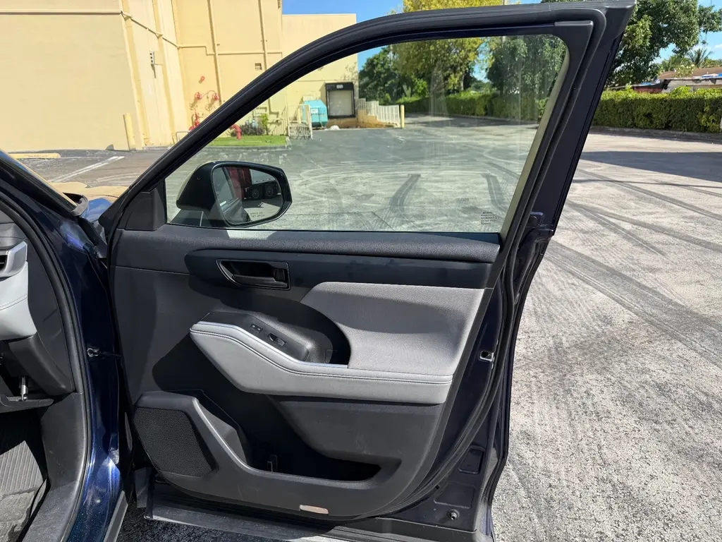 Florida Fine Cars - Used TOYOTA HIGHLANDER 2023 MIAMI L