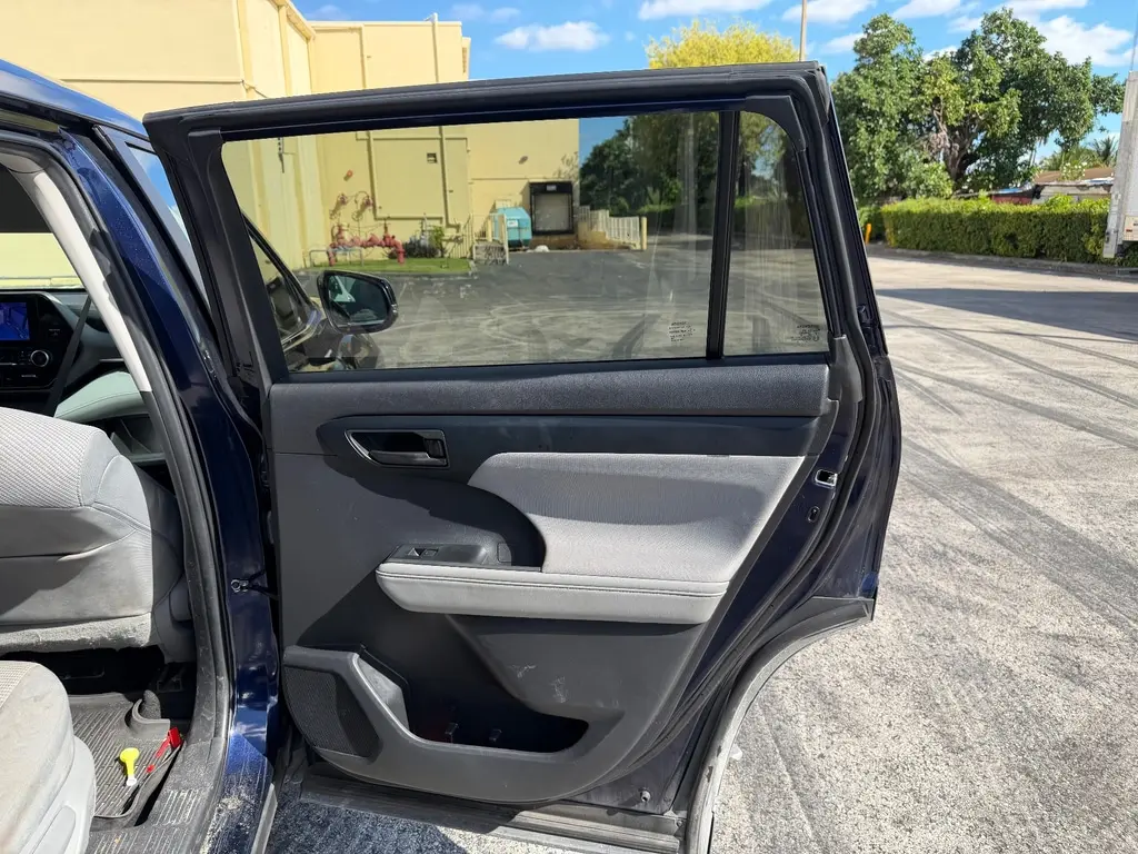 Florida Fine Cars - Used TOYOTA HIGHLANDER 2023 MIAMI L