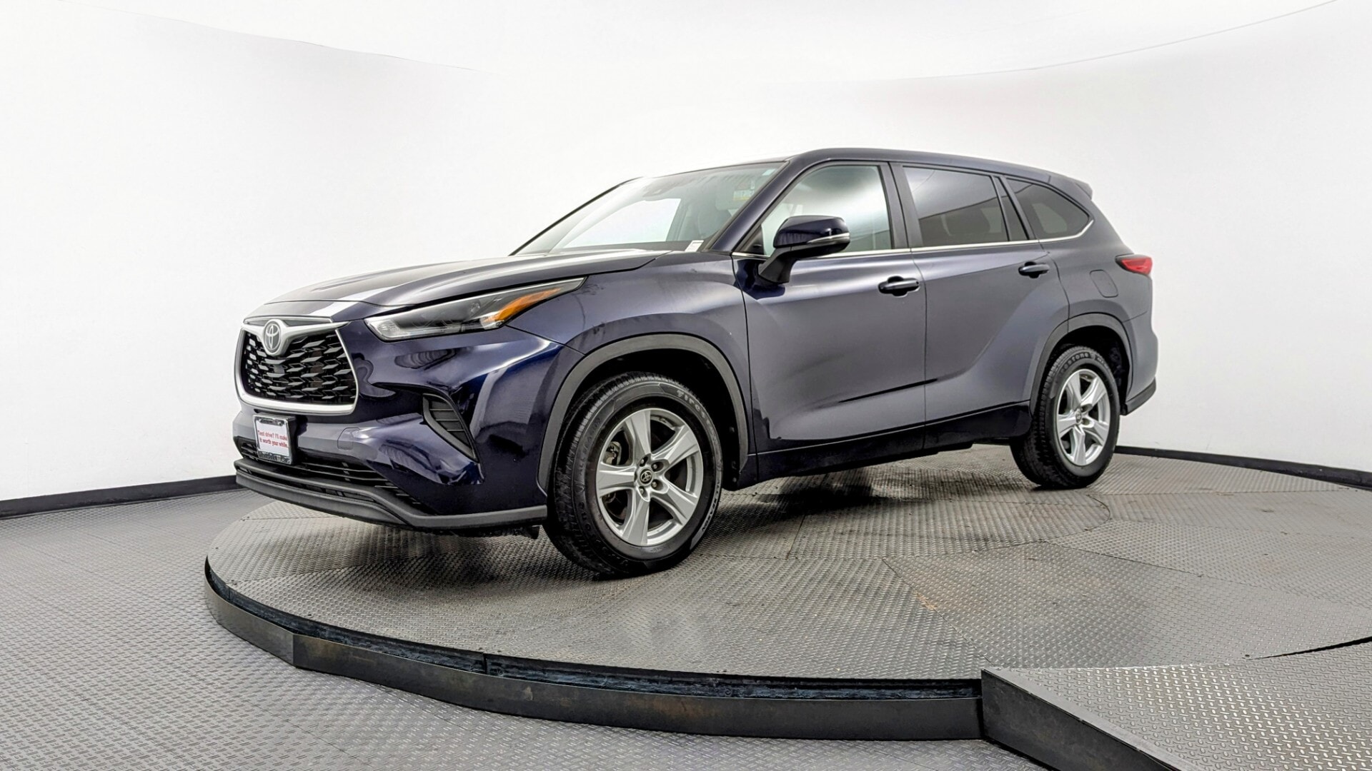 2023 Toyota Highlander L's photo