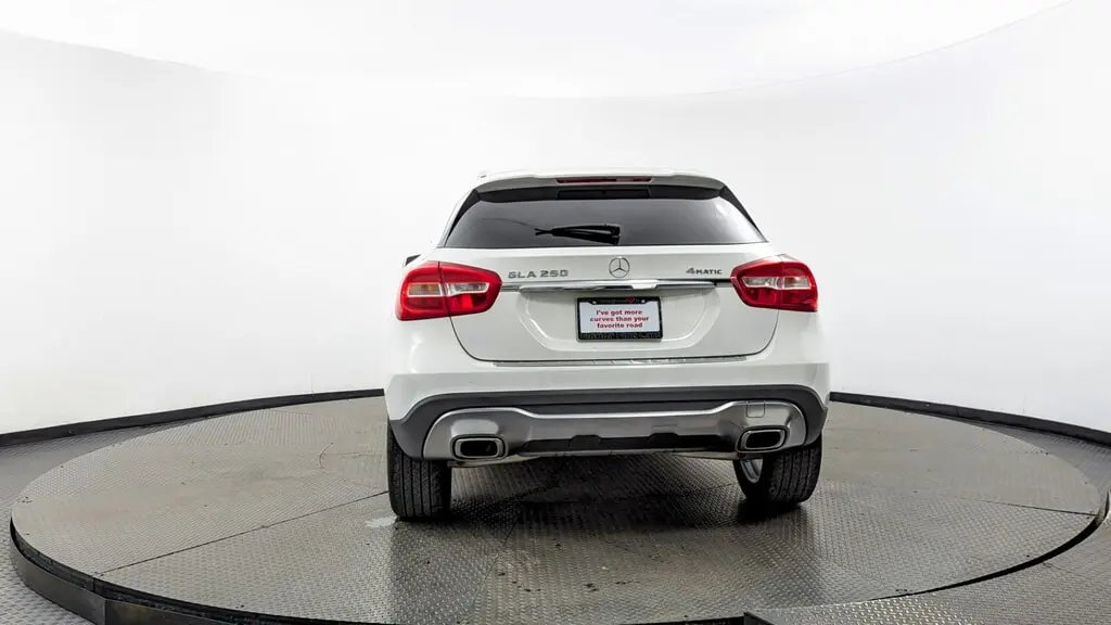 2018 Mercedes Benz GLA 250 photo 4
