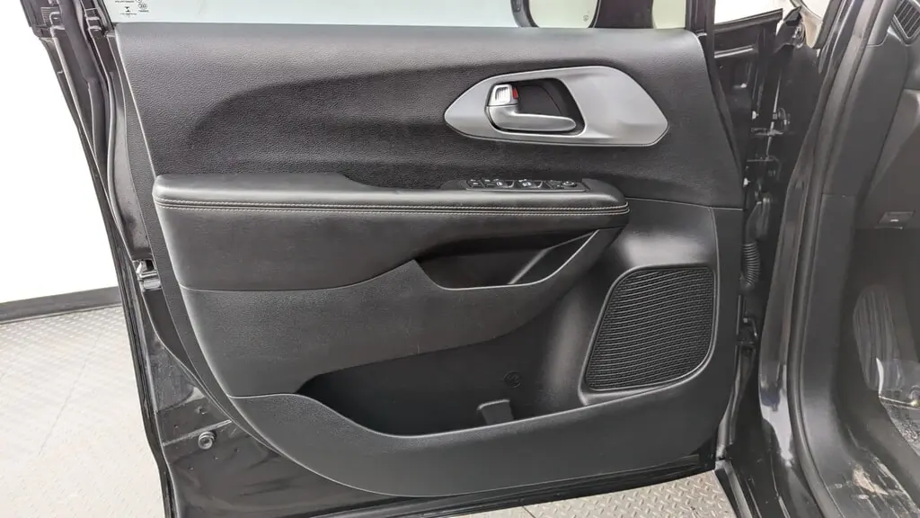 Florida Fine Cars - Used CHRYSLER PACIFICA 2018 MIAMI TOURING PLUS