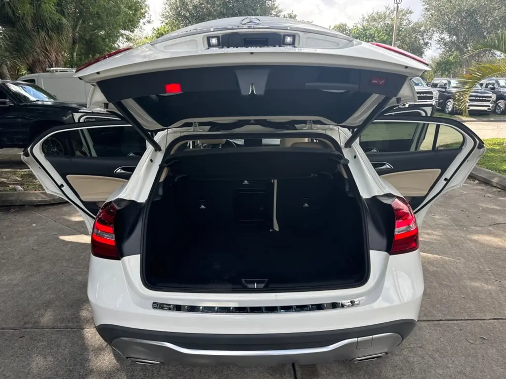 Florida Fine Cars - Used MERCEDES-BENZ GLA 2020 WEST PALM GLA 250