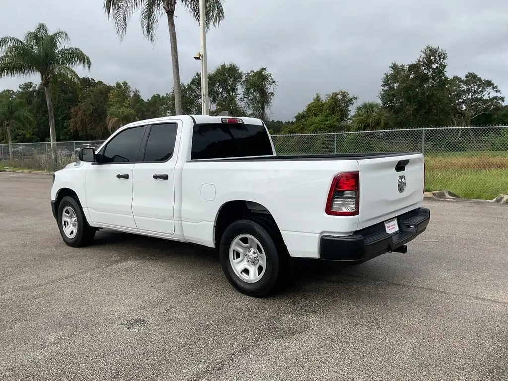 2024 Ram 1500 Tradesman photo 2