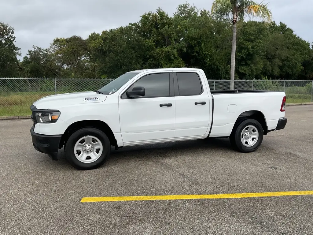 2024 Ram 1500 Tradesman photo 4