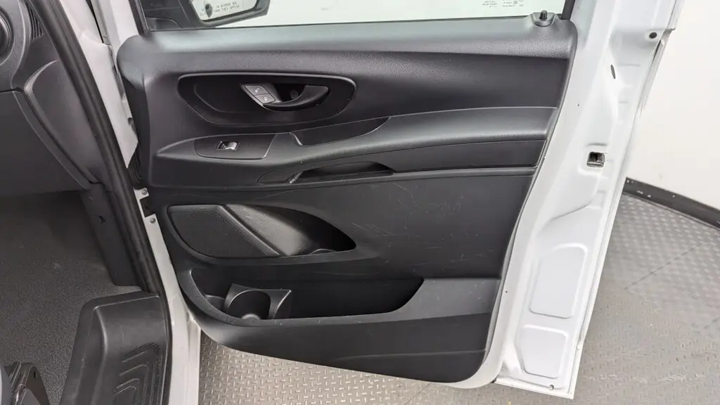 Florida Fine Cars - Used MERCEDES-BENZ METRIS VAN 2018 MIAMI WORKER