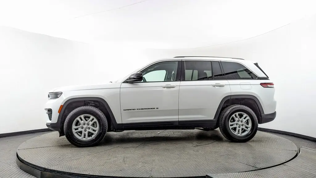 Florida Fine Cars - Used JEEP GRAND CHEROKEE 2024 MARGATE LAREDO