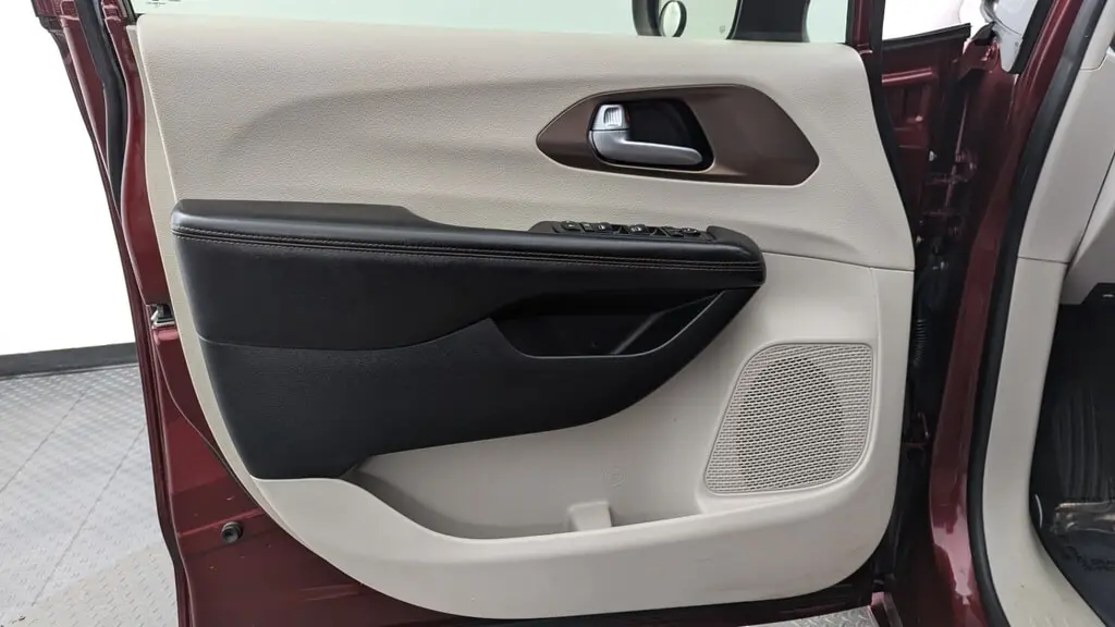 Florida Fine Cars - Used CHRYSLER PACIFICA 2017 MIAMI TOURING PLUS