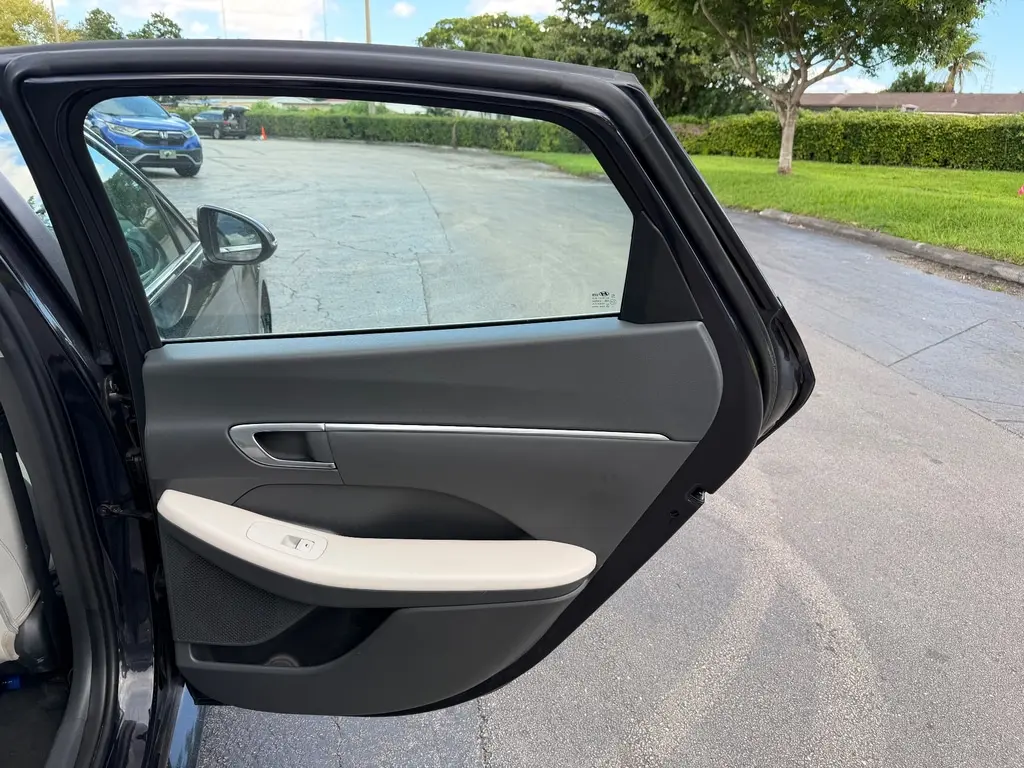 Florida Fine Cars - Used HYUNDAI SONATA 2023 MARGATE SEL