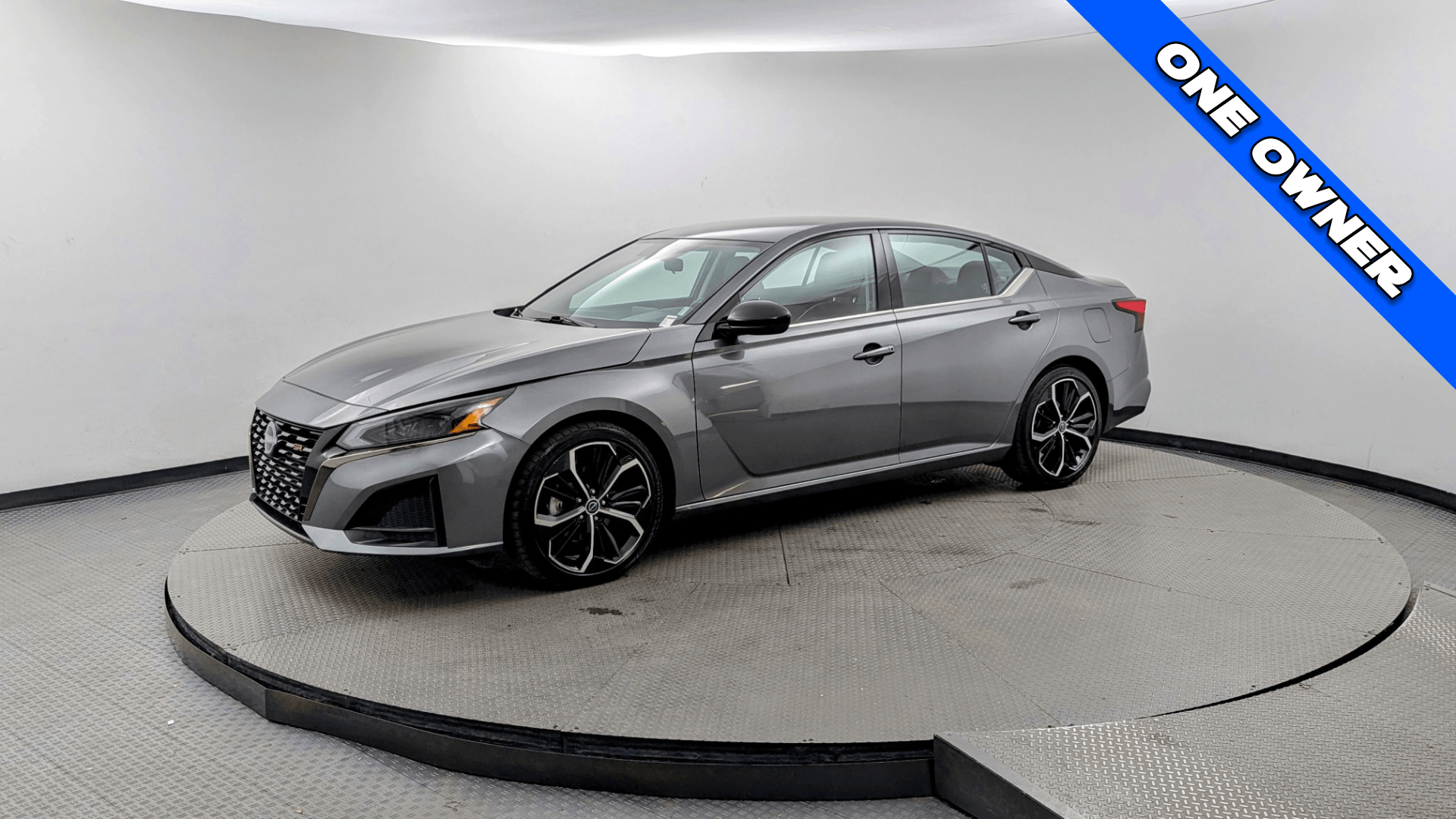 2023 Nissan Altima SR