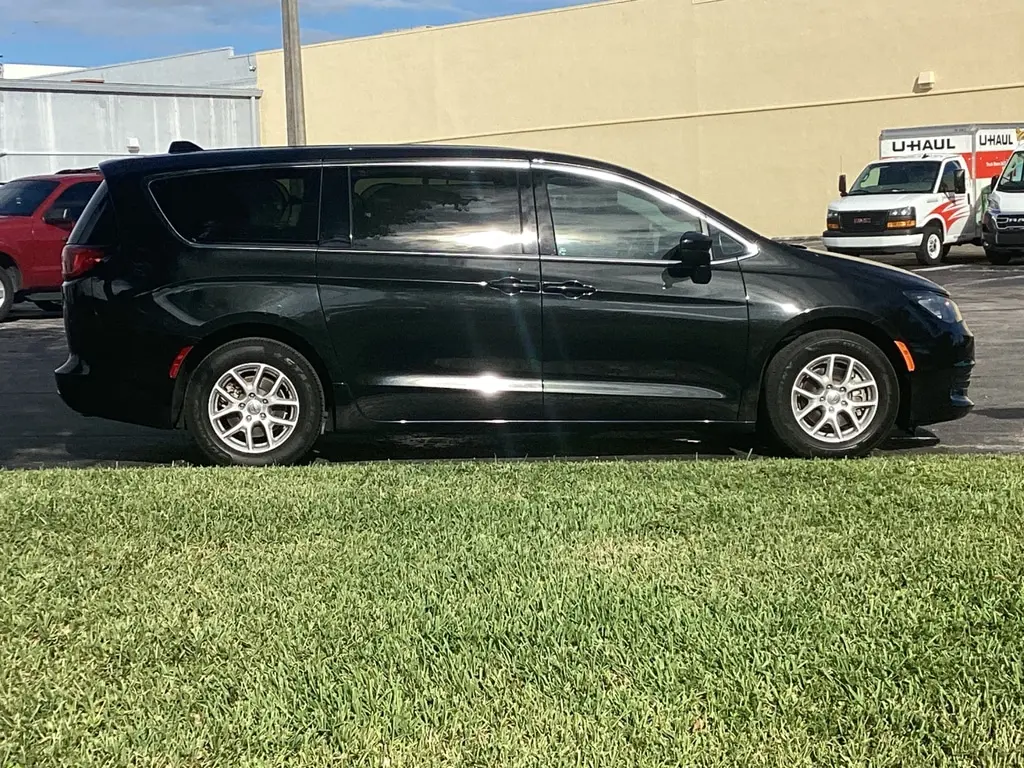 Florida Fine Cars - Used CHRYSLER PACIFICA 2018 MIAMI LX