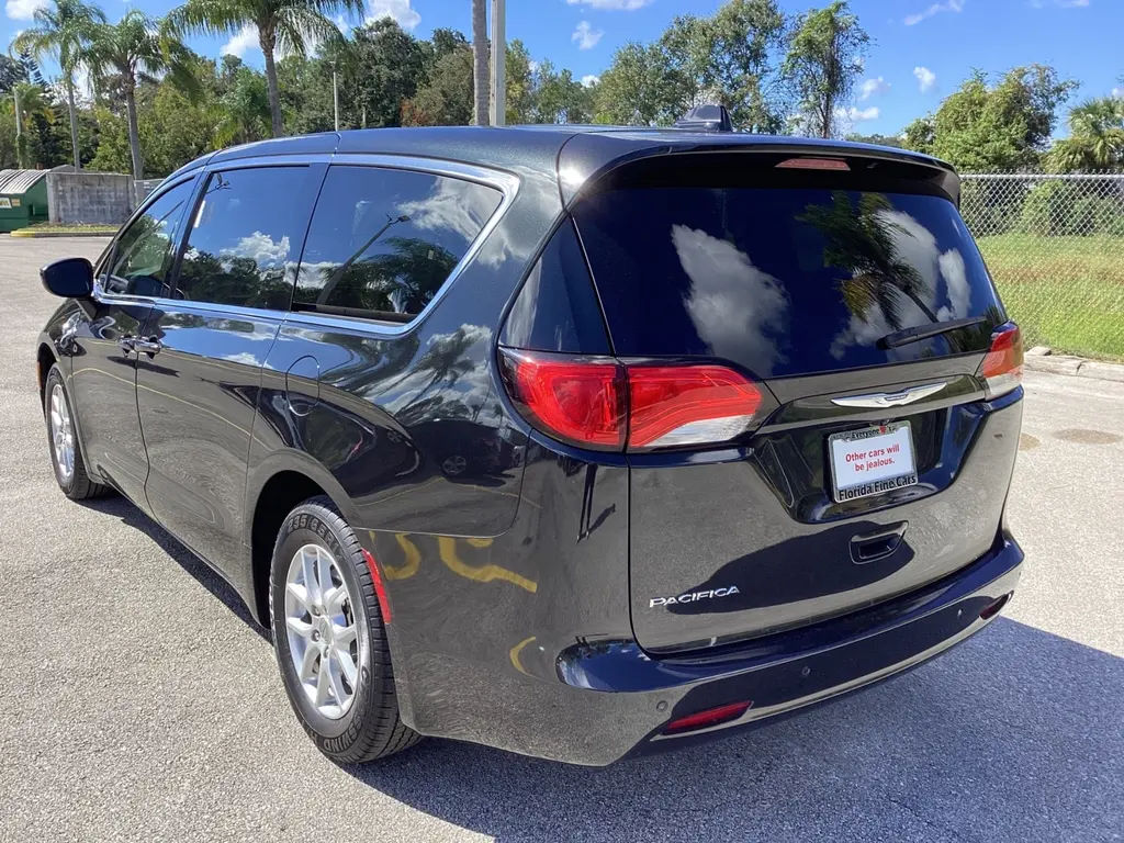 Florida Fine Cars - Used CHRYSLER PACIFICA 2018 ORLANDO LX