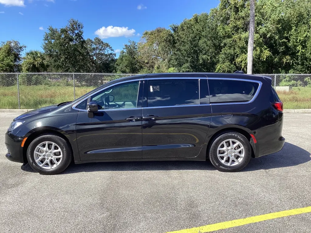 Florida Fine Cars - Used CHRYSLER PACIFICA 2018 ORLANDO LX