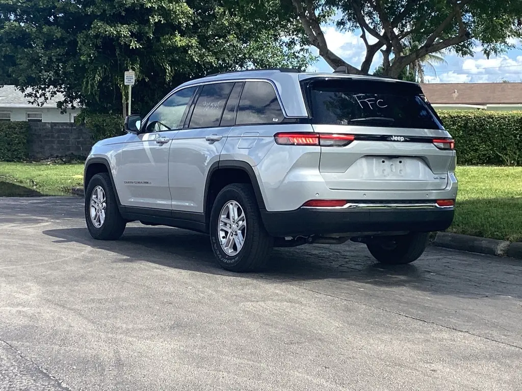 Florida Fine Cars - Used JEEP GRAND CHEROKEE 2023 MARGATE LAREDO