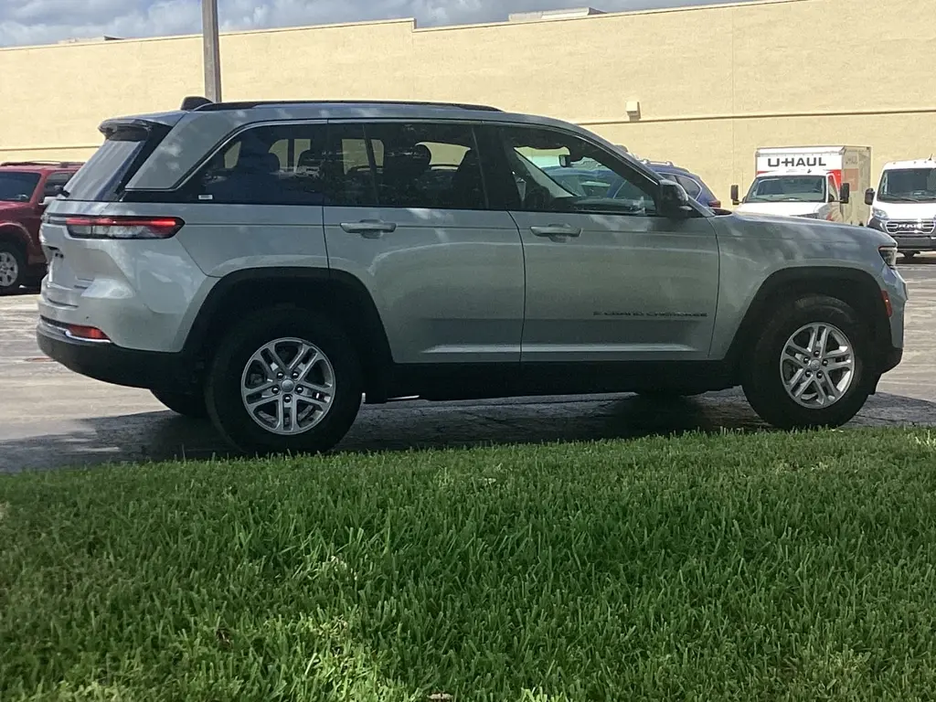 Florida Fine Cars - Used JEEP GRAND CHEROKEE 2023 MARGATE LAREDO