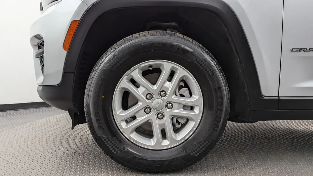 Florida Fine Cars - Used JEEP GRAND CHEROKEE 2023 MARGATE LAREDO