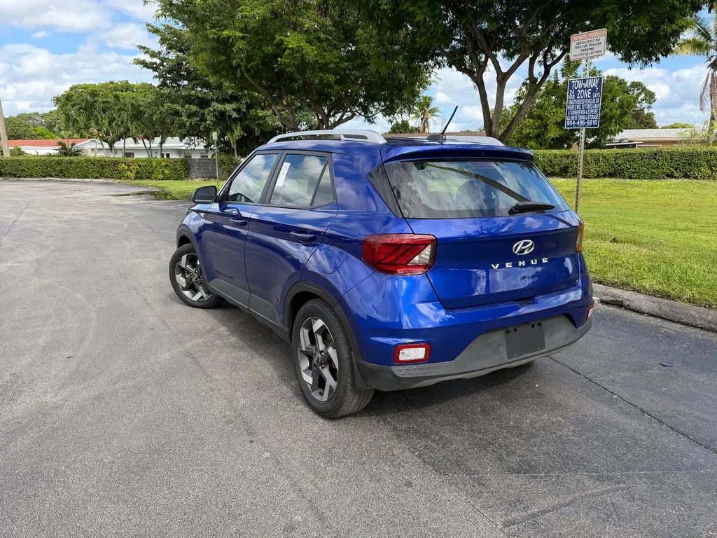 Florida Fine Cars - Used HYUNDAI VENUE 2023 MIAMI LIMITED