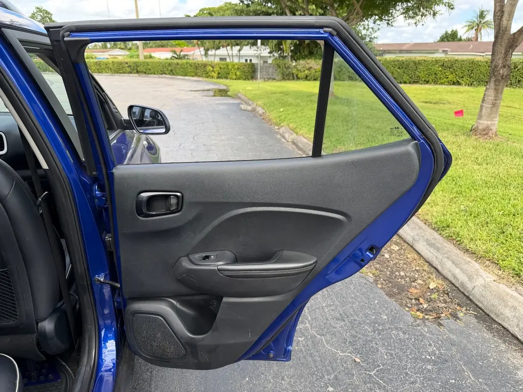 Florida Fine Cars - Used HYUNDAI VENUE 2023 MIAMI LIMITED