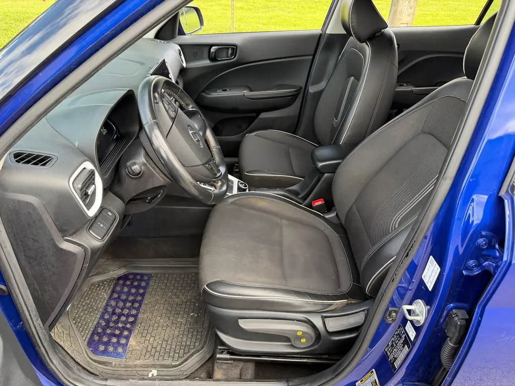 Florida Fine Cars - Used HYUNDAI VENUE 2023 MIAMI LIMITED