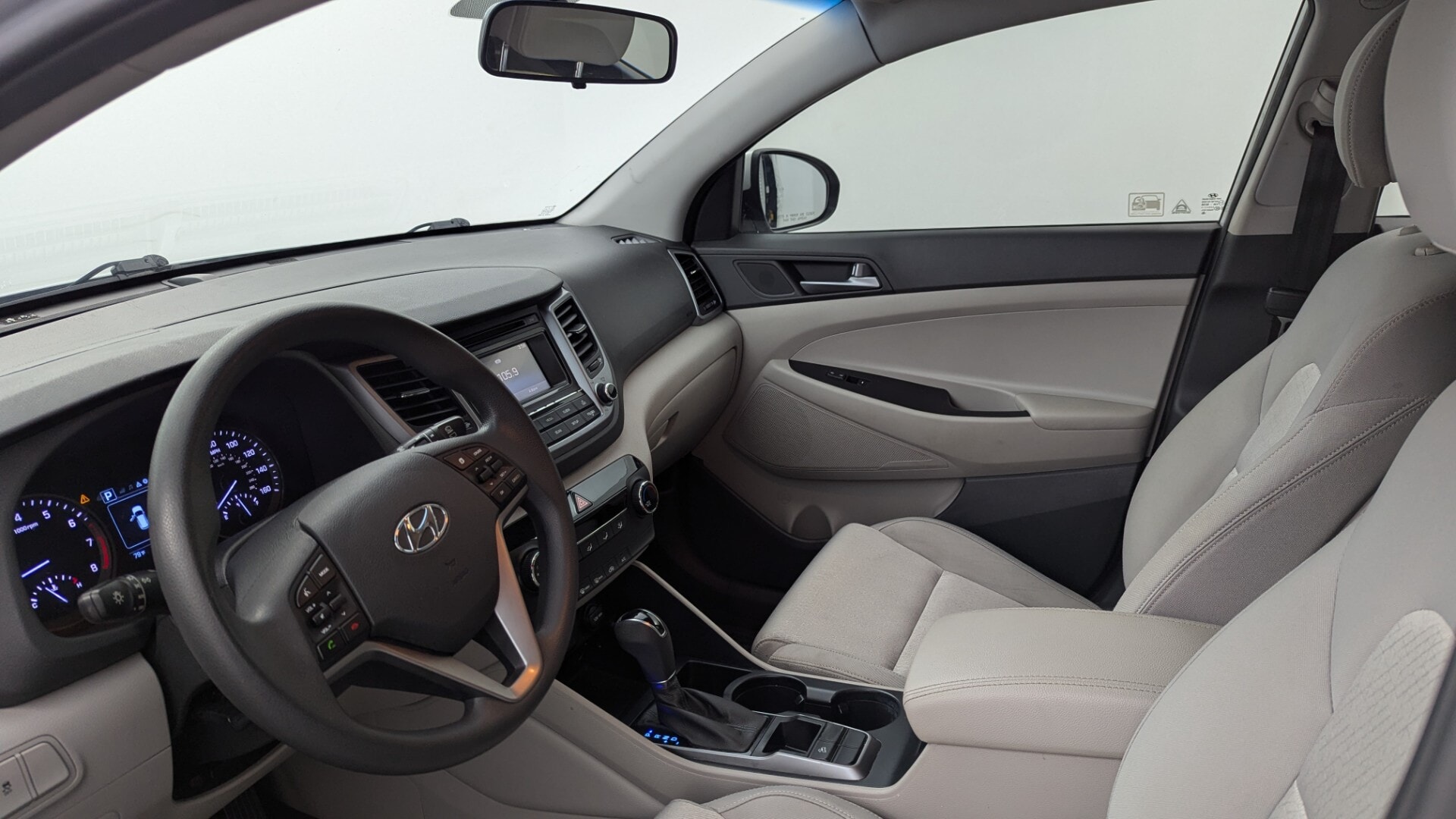 used vehicle - SUV HYUNDAI TUCSON 2017