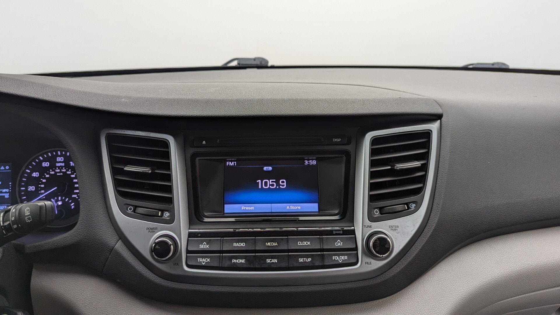 used vehicle - SUV HYUNDAI TUCSON 2017