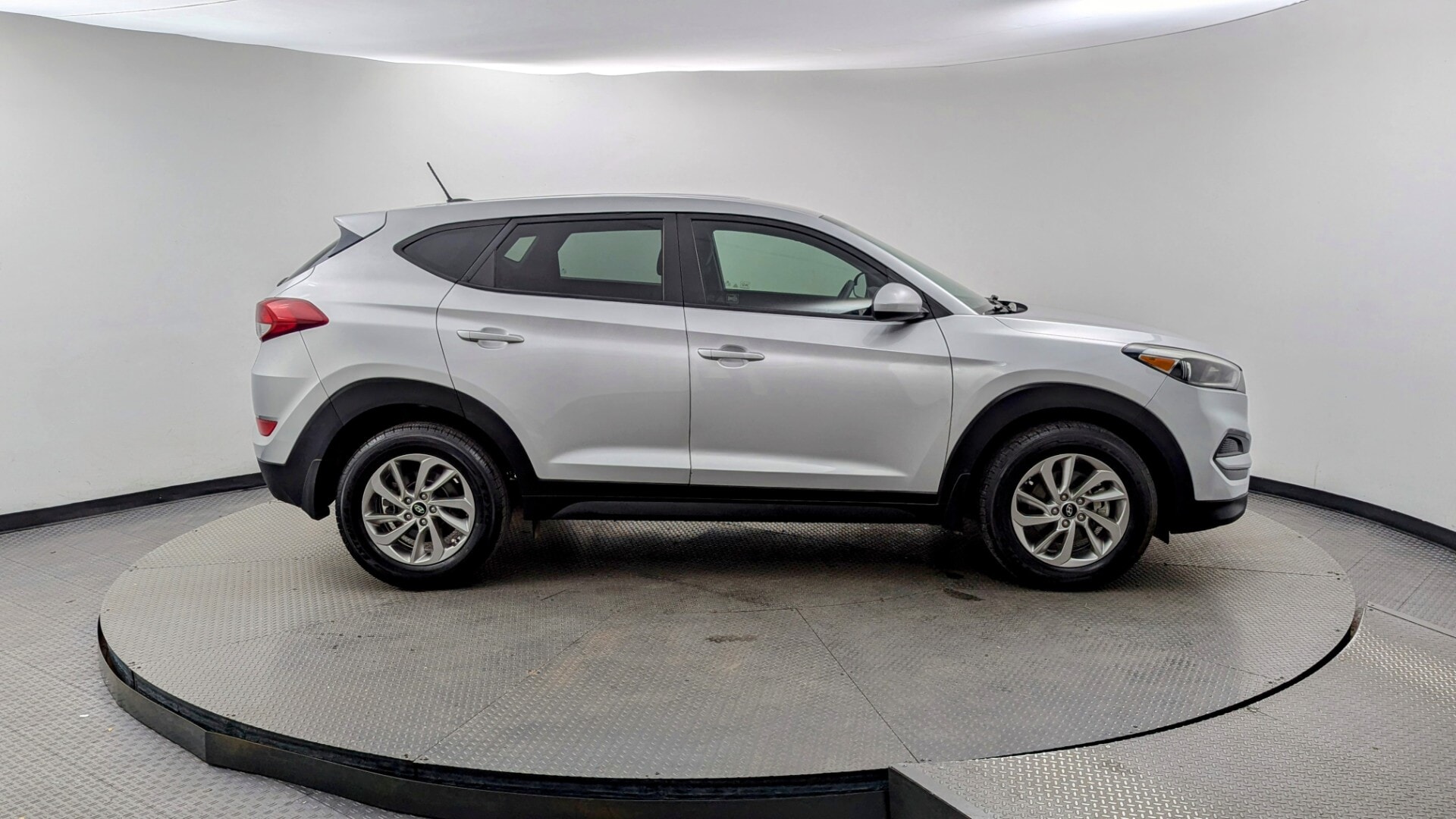 used vehicle - SUV HYUNDAI TUCSON 2017
