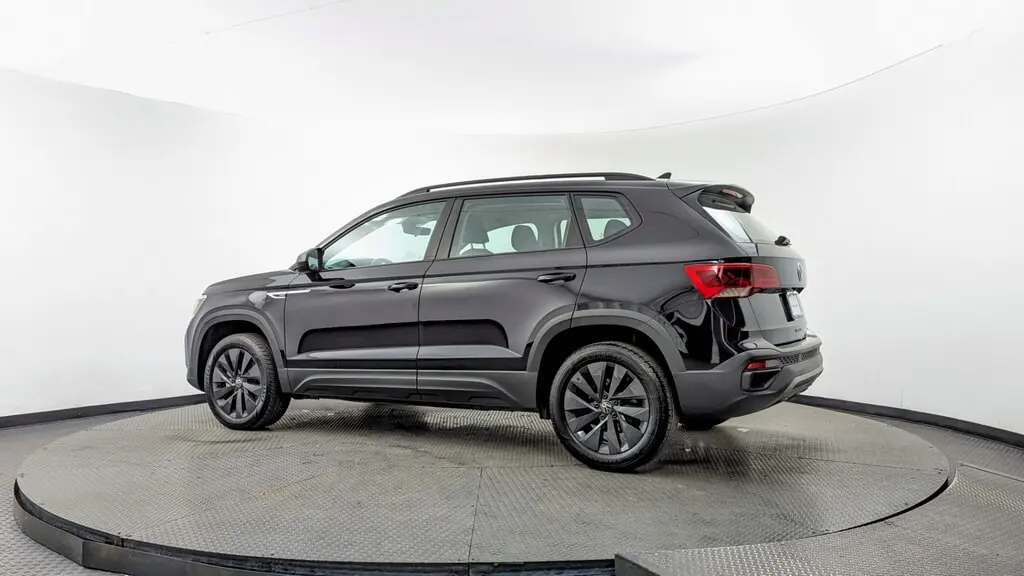 2024 Volkswagen Taos S photo 2