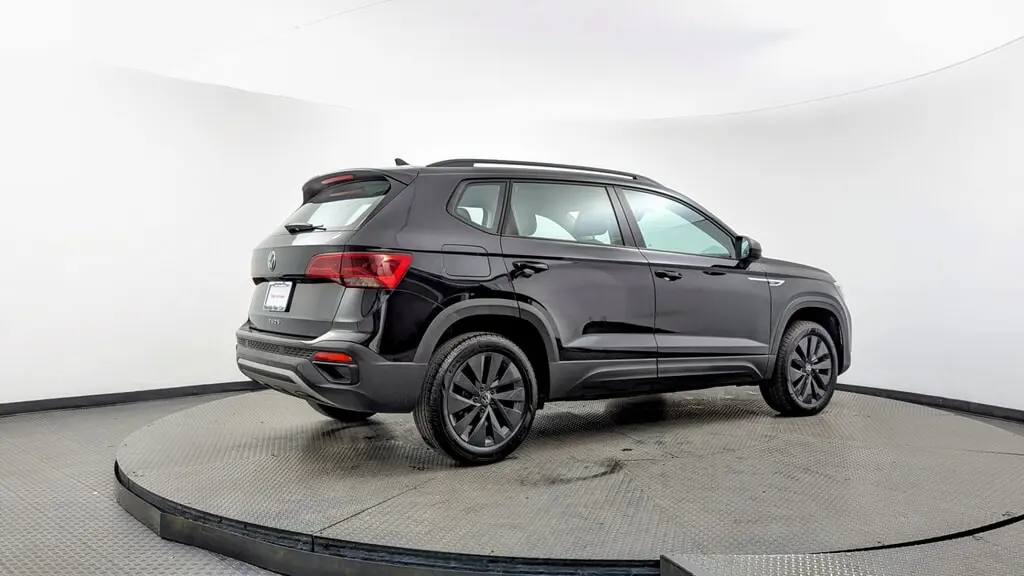 2024 Volkswagen Taos S photo 4