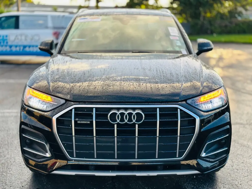 2021 Audi Q5 Premium photo 2