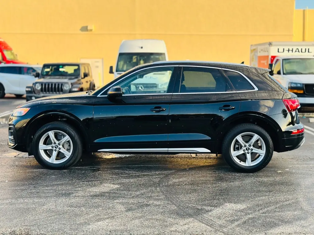 2021 Audi Q5 Premium photo 3