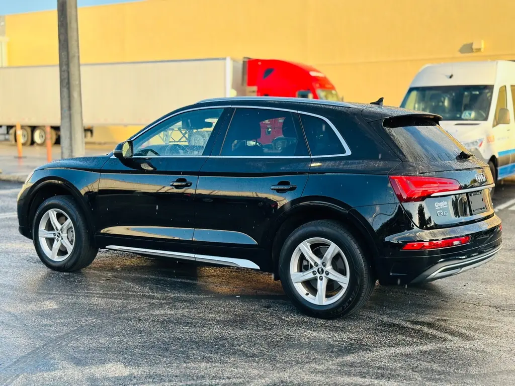 2021 Audi Q5 Premium photo 4
