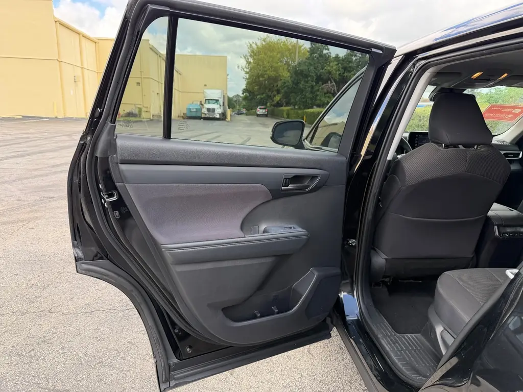 Florida Fine Cars - Used TOYOTA HIGHLANDER 2021 MARGATE L