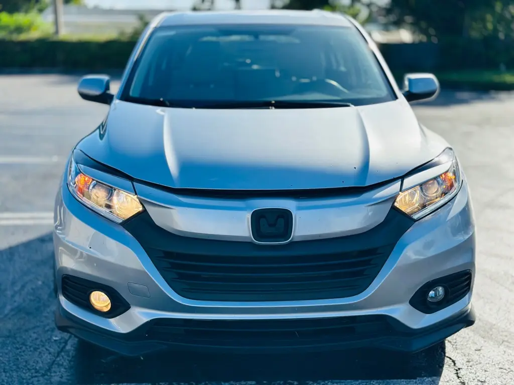 2021 Honda HR-V LX photo 2