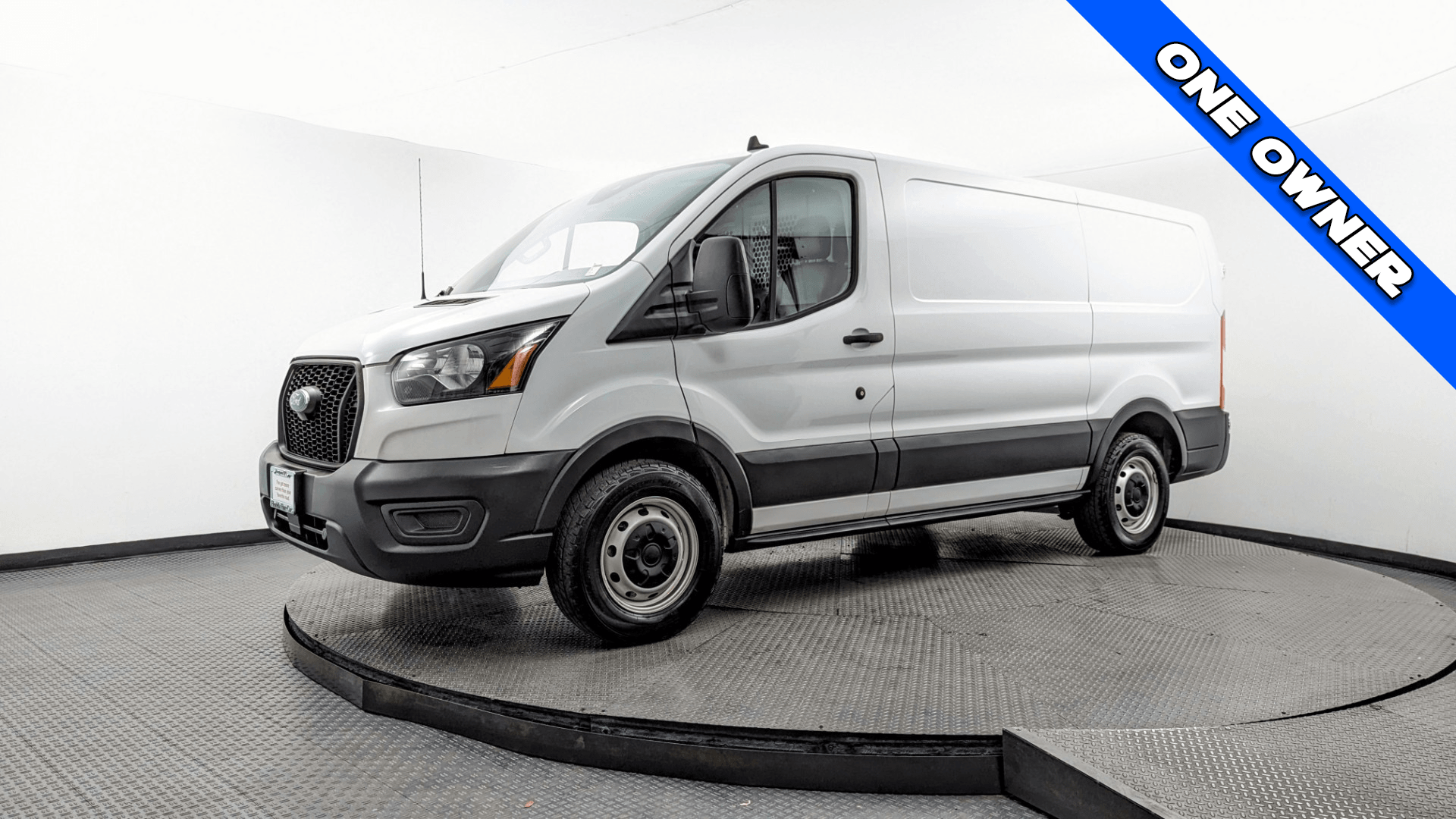 2022 Ford Transit Van Base's photo