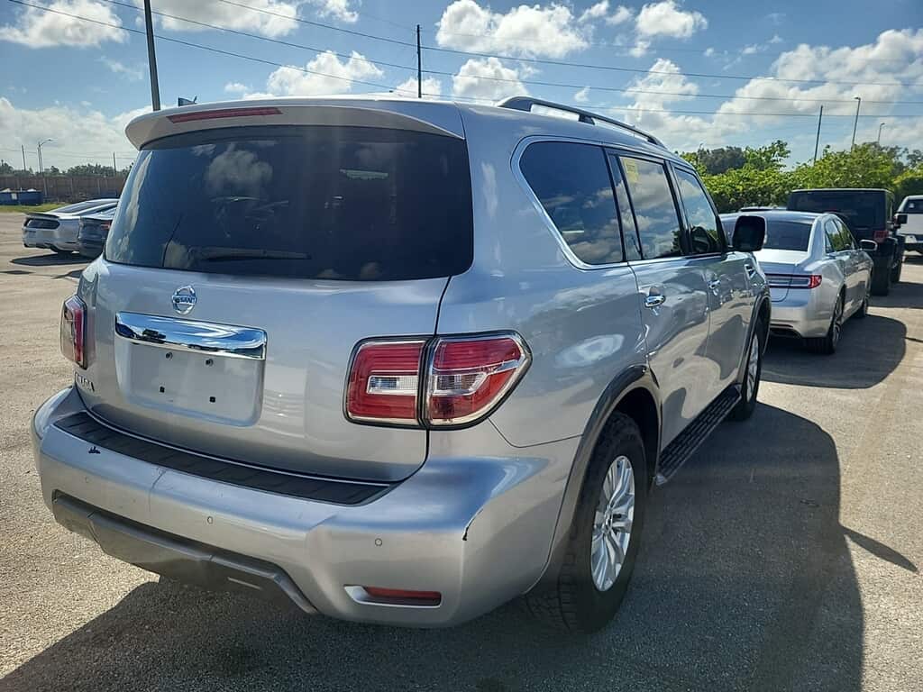 2019 Nissan Armada SV photo 4