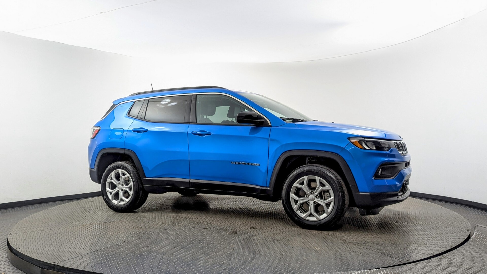 used vehicle - SUV JEEP COMPASS 2024