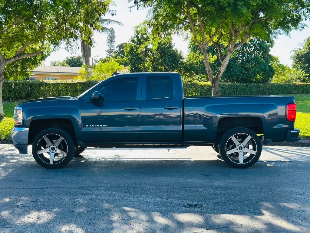 Florida Fine Cars - Used CHEVROLET SILVERADO 1500 2018 MARGATE LT
